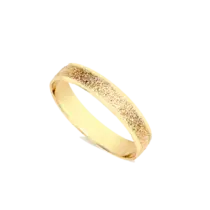 Aliança Fina Texturizada 4mm Folheada a Ouro 18k
