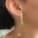 Brinco Ear Jacker Palito Liso Folheado a Ouro 18K