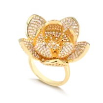 Anel Flor de Lótus Cravejada de Zircônia Folheado a Ouro 18K