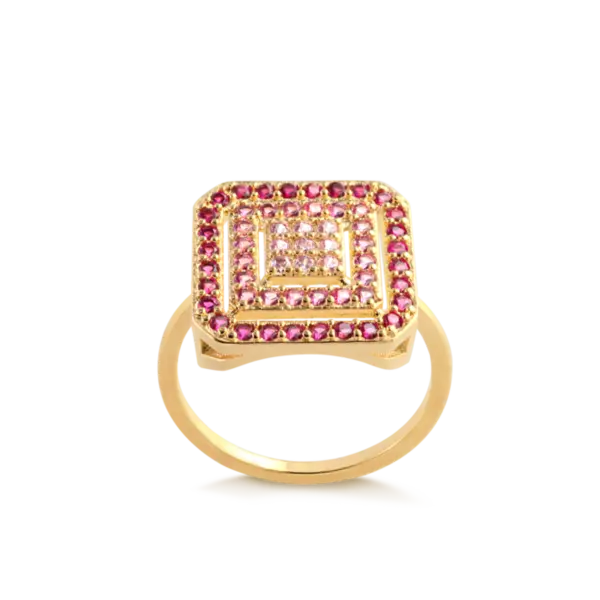 Anel Quadrado Cravejado Com Zircônias Folheado a Ouro 18k