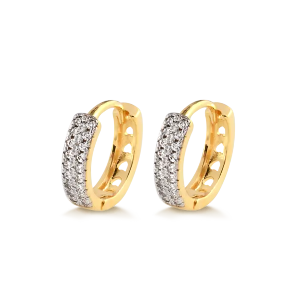 Argola Click 15mm Cravejada Com Zircônia e Coração Vazado Folheada a Ouro 18k