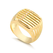 Anel Largo Vazado Com Pedras de Zircônia Folheado a Ouro 18k