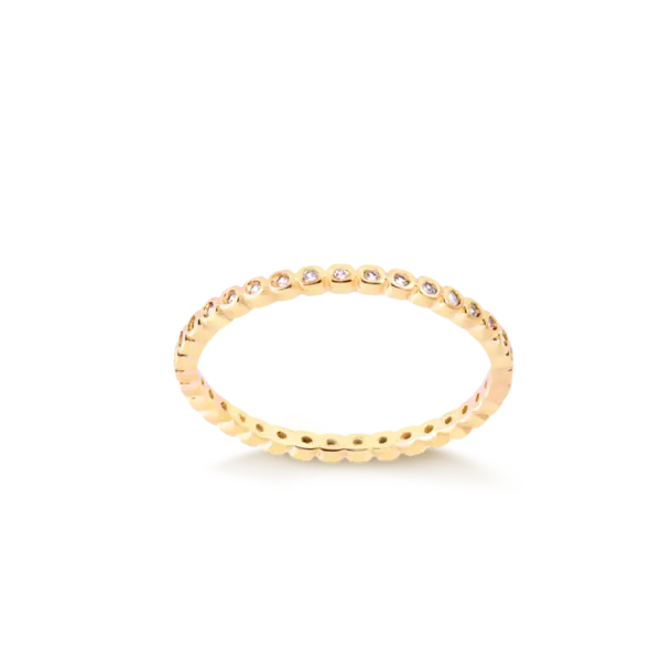 Anel Aparador Com Pedras de Zircônias Folheado a Ouro 18k