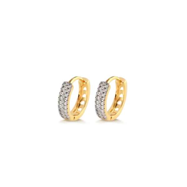 Argola Click 10mm Cravejada Com Zircônia e Coração Vazado Folheada a Ouro 18k