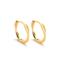 Argola Click Trançada Lisa Folheada a Ouro 18k